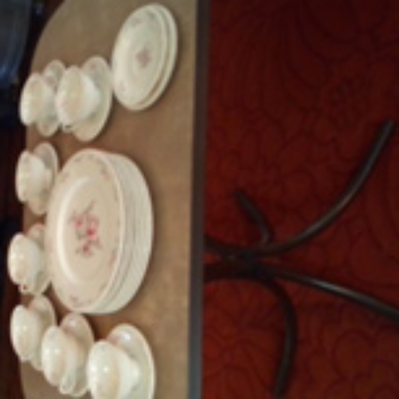 Castleton China Belrose pattern - Picture 3 of 3